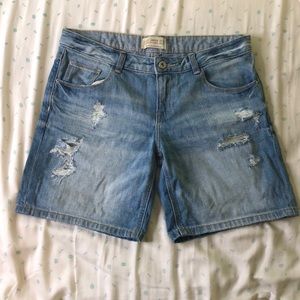 Zara Low Rise Jean Shorts Medium Wash